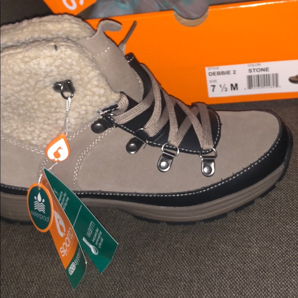 Boots - Picture 2 of 3